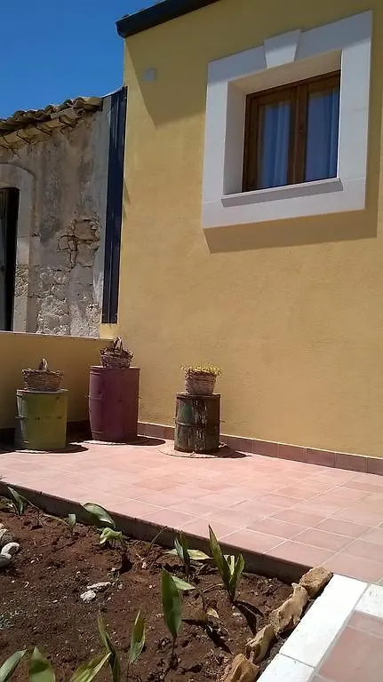 אבולה Agriturismo Monte Criscione